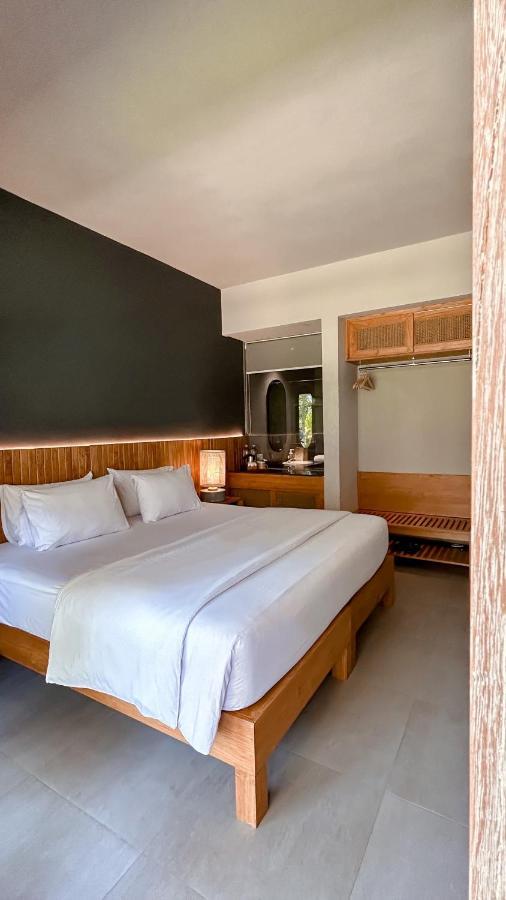 Umadewi Surf & Retreat Hotel Pulukan Luaran gambar
