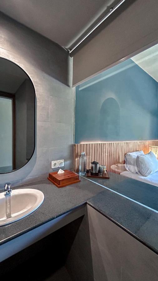 Umadewi Surf & Retreat Hotel Pulukan Luaran gambar