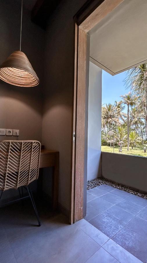 Umadewi Surf & Retreat Hotel Pulukan Luaran gambar