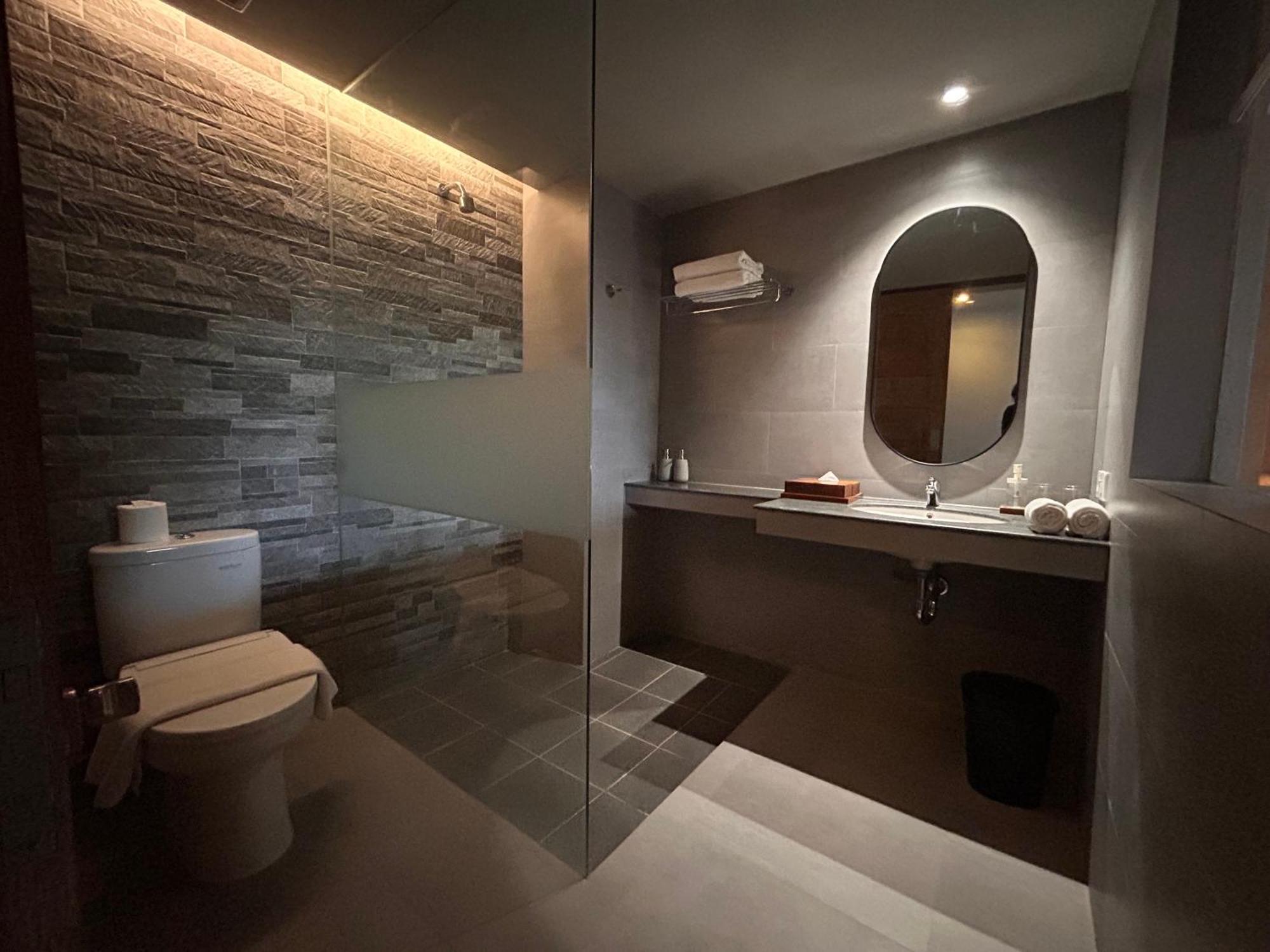 Umadewi Surf & Retreat Hotel Pulukan Luaran gambar
