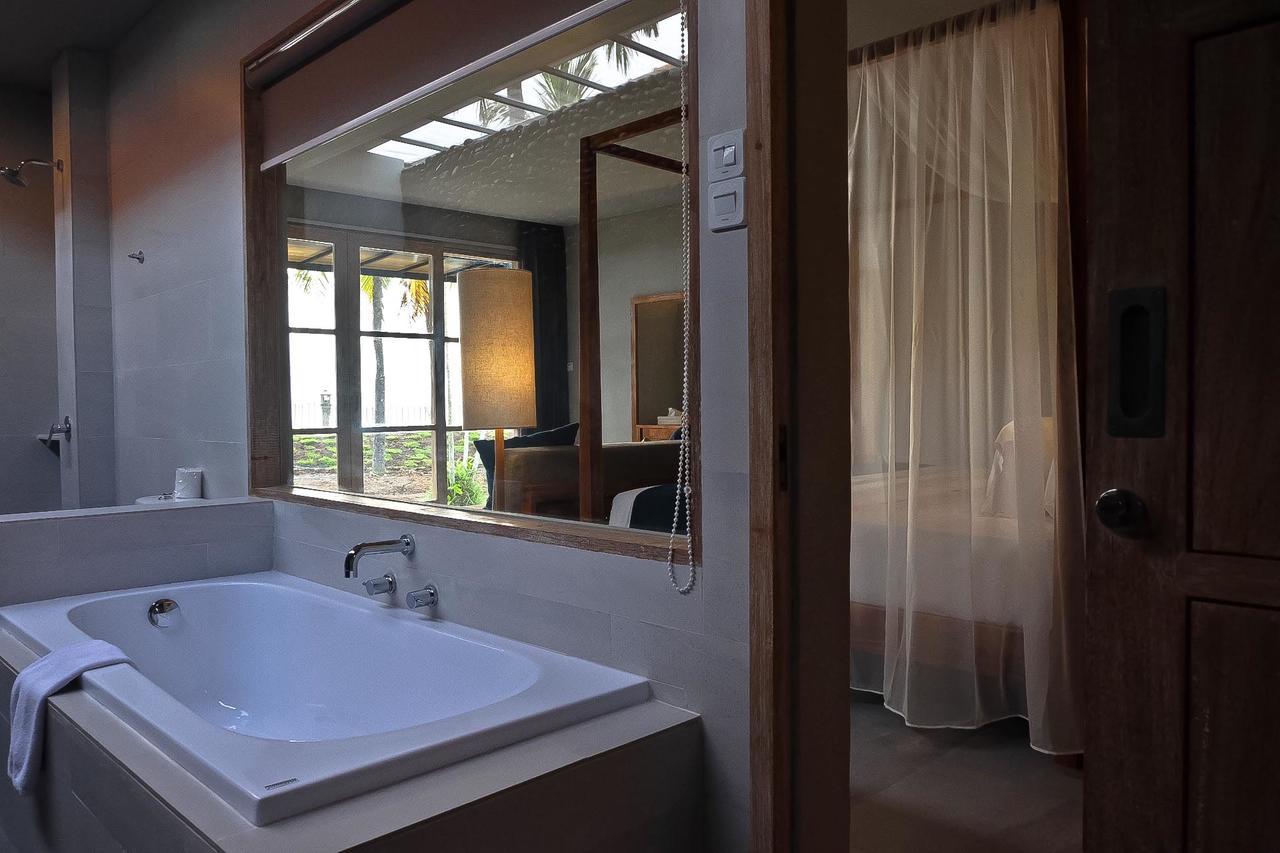 Umadewi Surf & Retreat Hotel Pulukan Luaran gambar